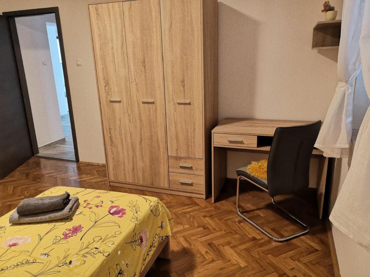 Appartement Eugenia à Pula Extérieur photo