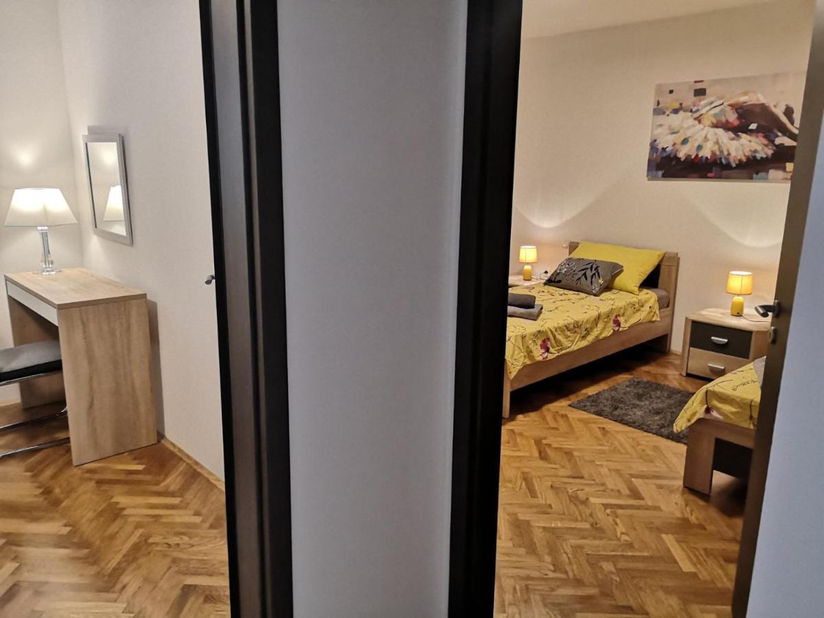 Appartement Eugenia à Pula Extérieur photo