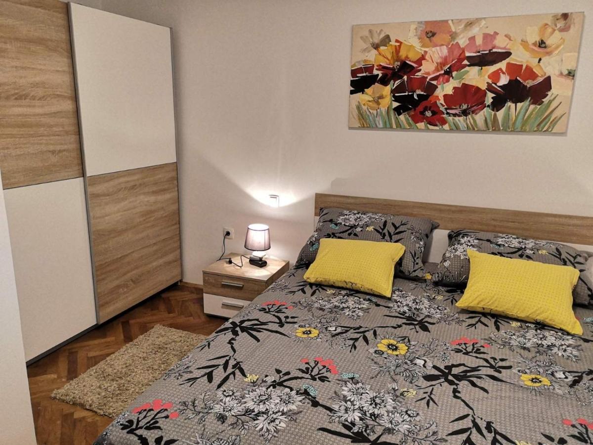 Appartement Eugenia à Pula Extérieur photo